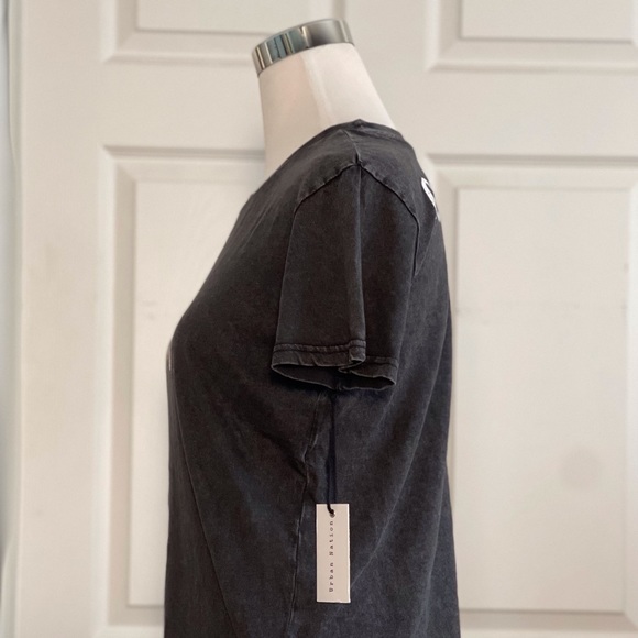 Graphic tee - Picture 4 of 4